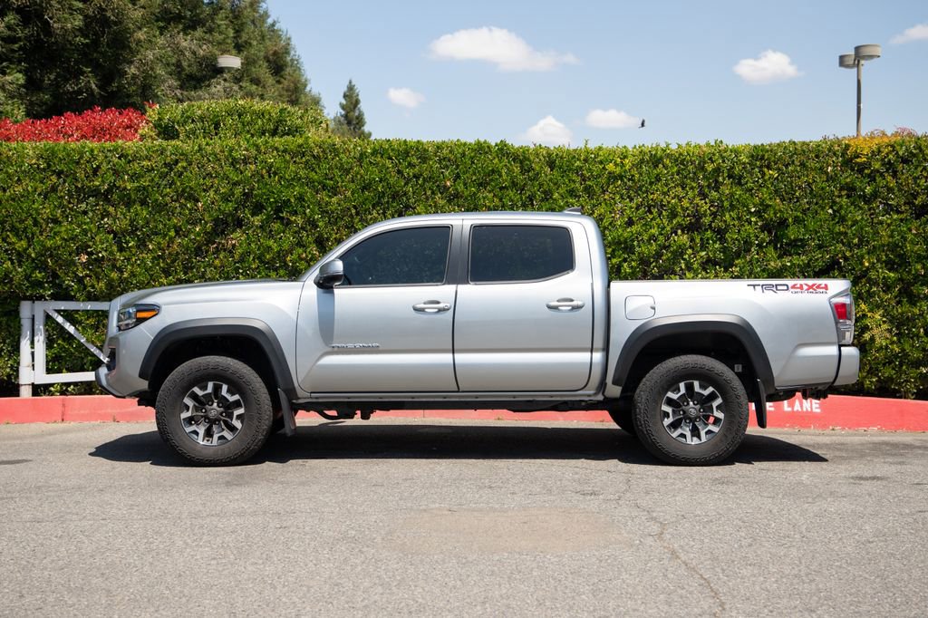 Used 2023 Toyota Tacoma TRD Off-Road w/ TRD Premium Off Road Package AWD/4WD image 6