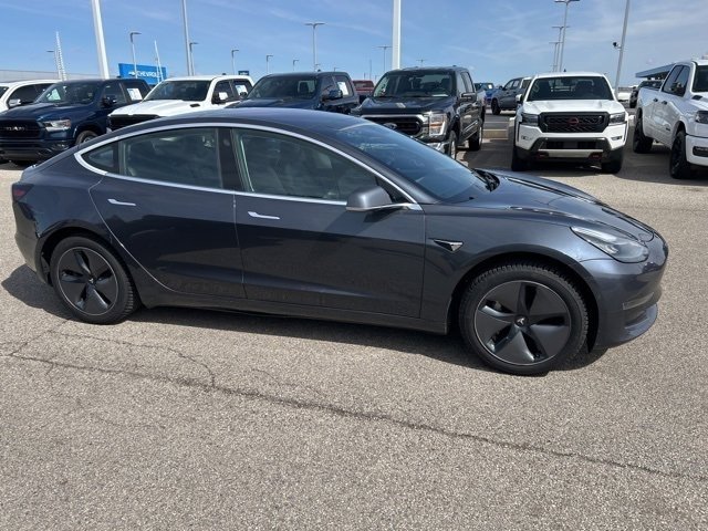 Used 2018 Tesla Model 3 image 4