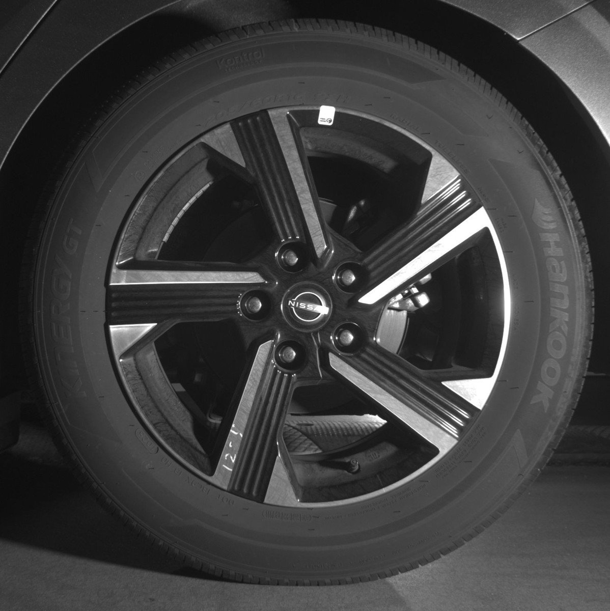 Used 2025 Nissan Sentra SV image 14