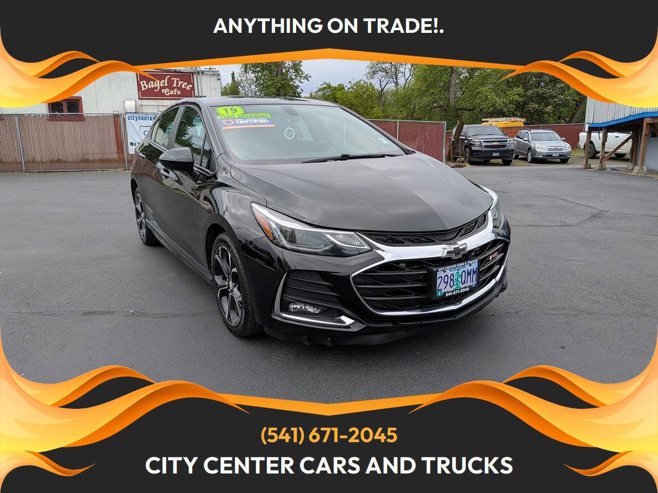 Used 2019 Chevrolet Cruze LT w/ RS Package FWD image 1