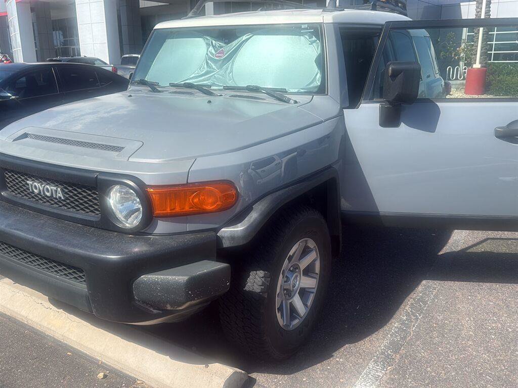 Used 2014 Toyota FJ Cruiser 4WD w/ Upgrade Package image 7