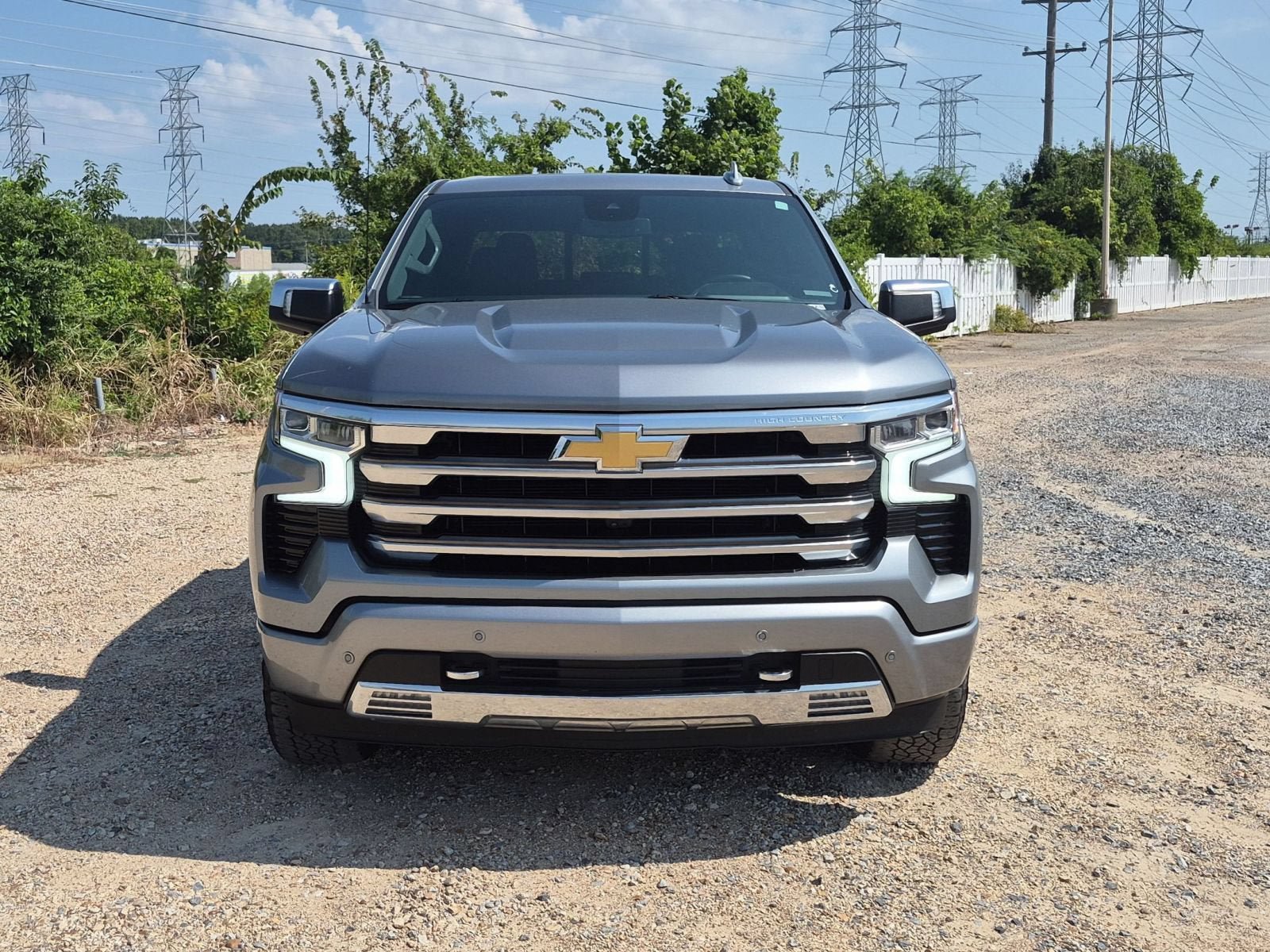 Used 2024 Chevrolet Silverado 1500 High Country w/ Z71 Off-Road Package AWD/4WD image 9