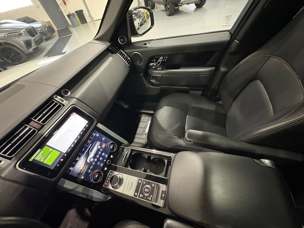 Used 2019 Land Rover Range Rover HSE image 25
