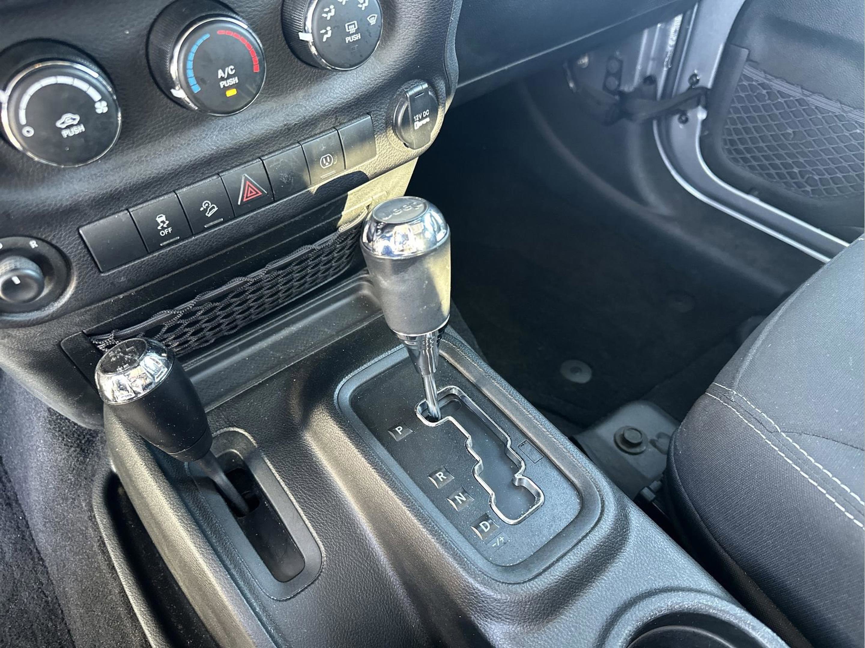 Used 2017 Jeep Wrangler Unlimited Sahara w/ Max Tow Package image 15