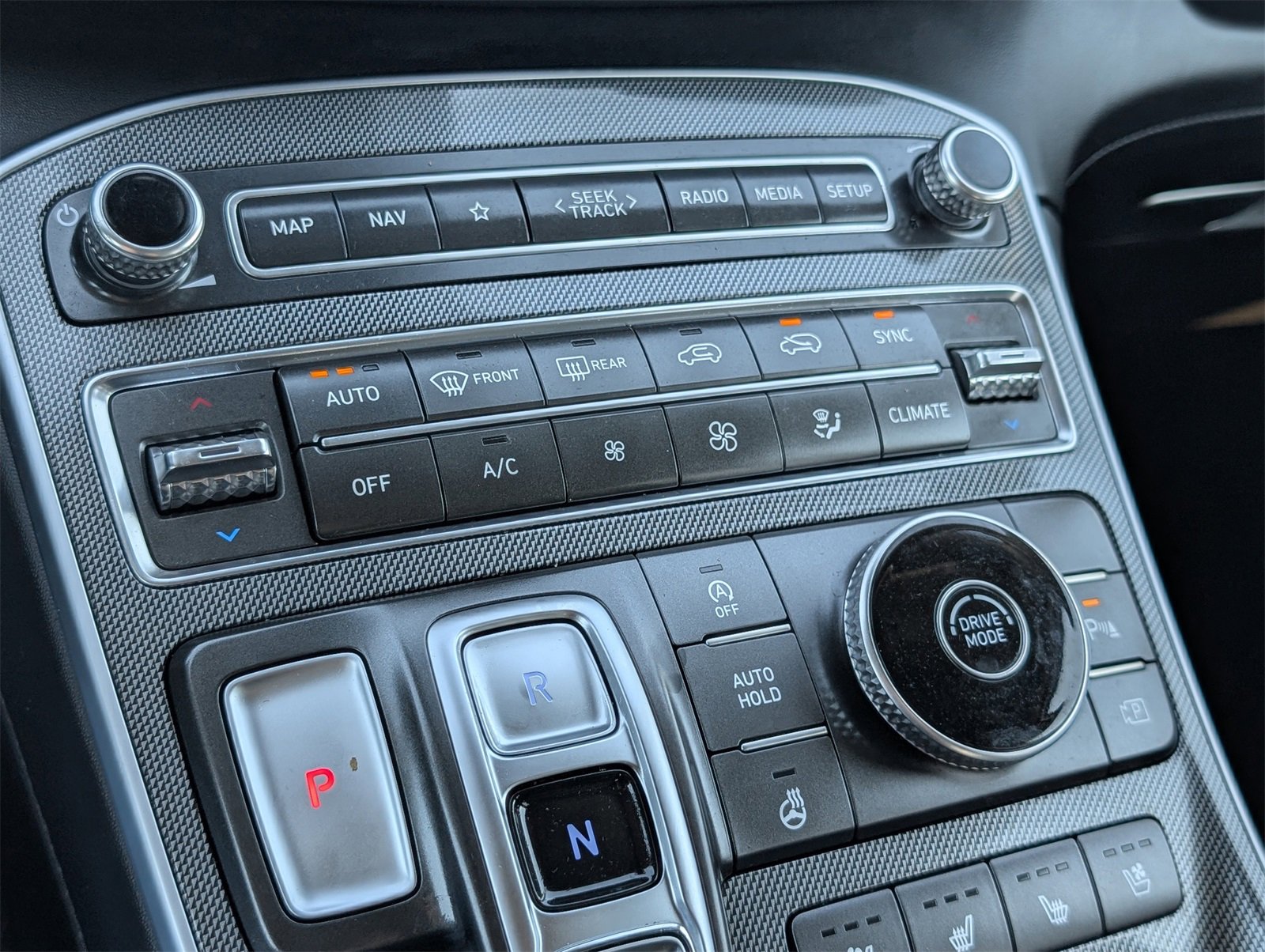 Used 2023 Hyundai Santa Fe Limited image 21