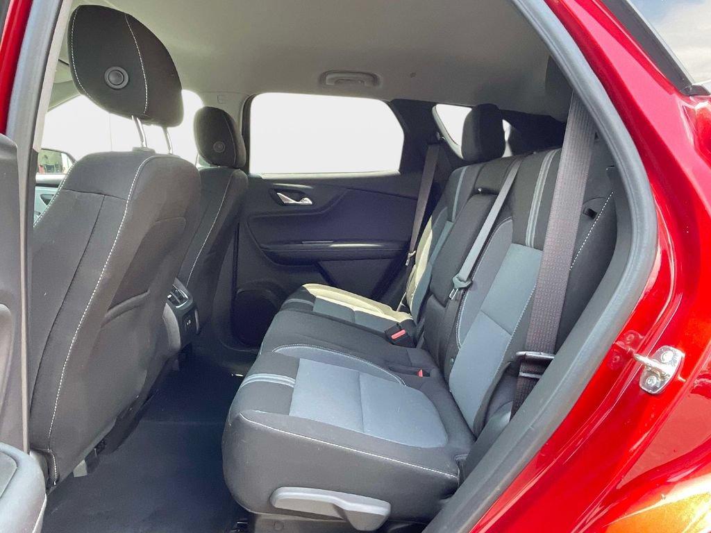 Used 2024 Chevrolet Blazer LT w/ Convenience Package FWD image 11