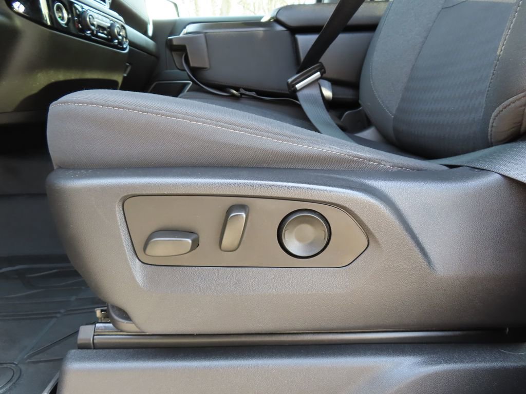 Used 2022 Chevrolet Silverado 1500 LT w/ Protection Package image 6