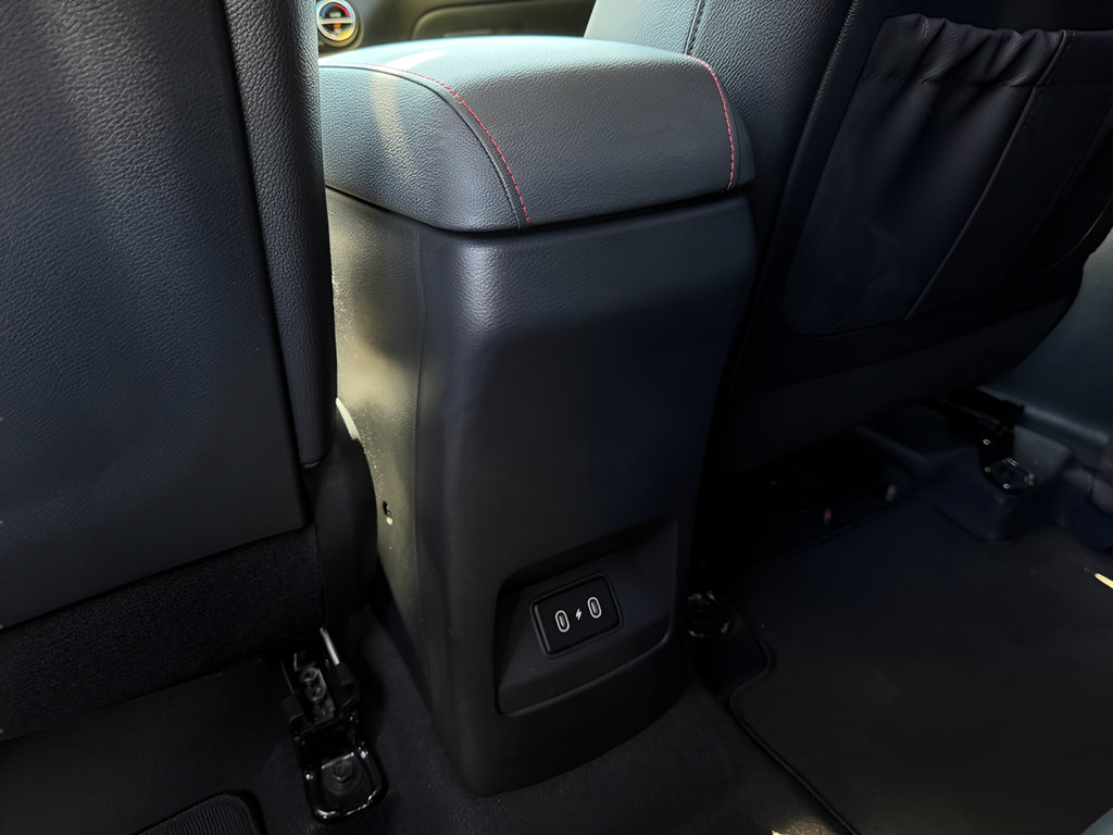 Used 2025 Kia Soul GT-Line w/ GT-Line Technology Package FWD image 23