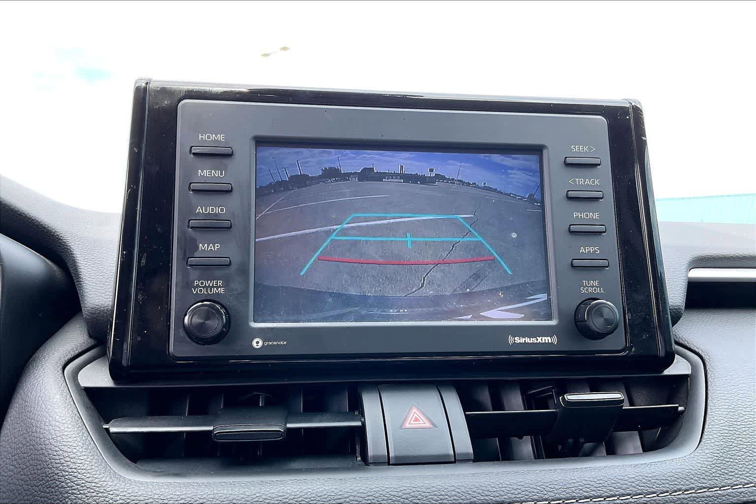 Used 2022 Toyota RAV4 LE AWD/4WD image 25