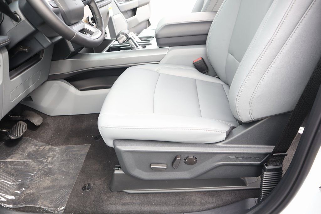 Used 2025 Ford F150 Lightning Flash image 12