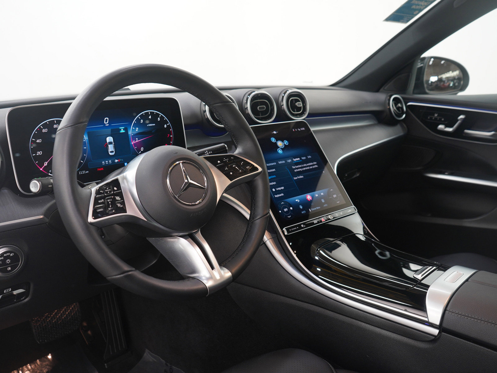 Used 2025 Mercedes-Benz C 300 4MATIC Sedan image 21