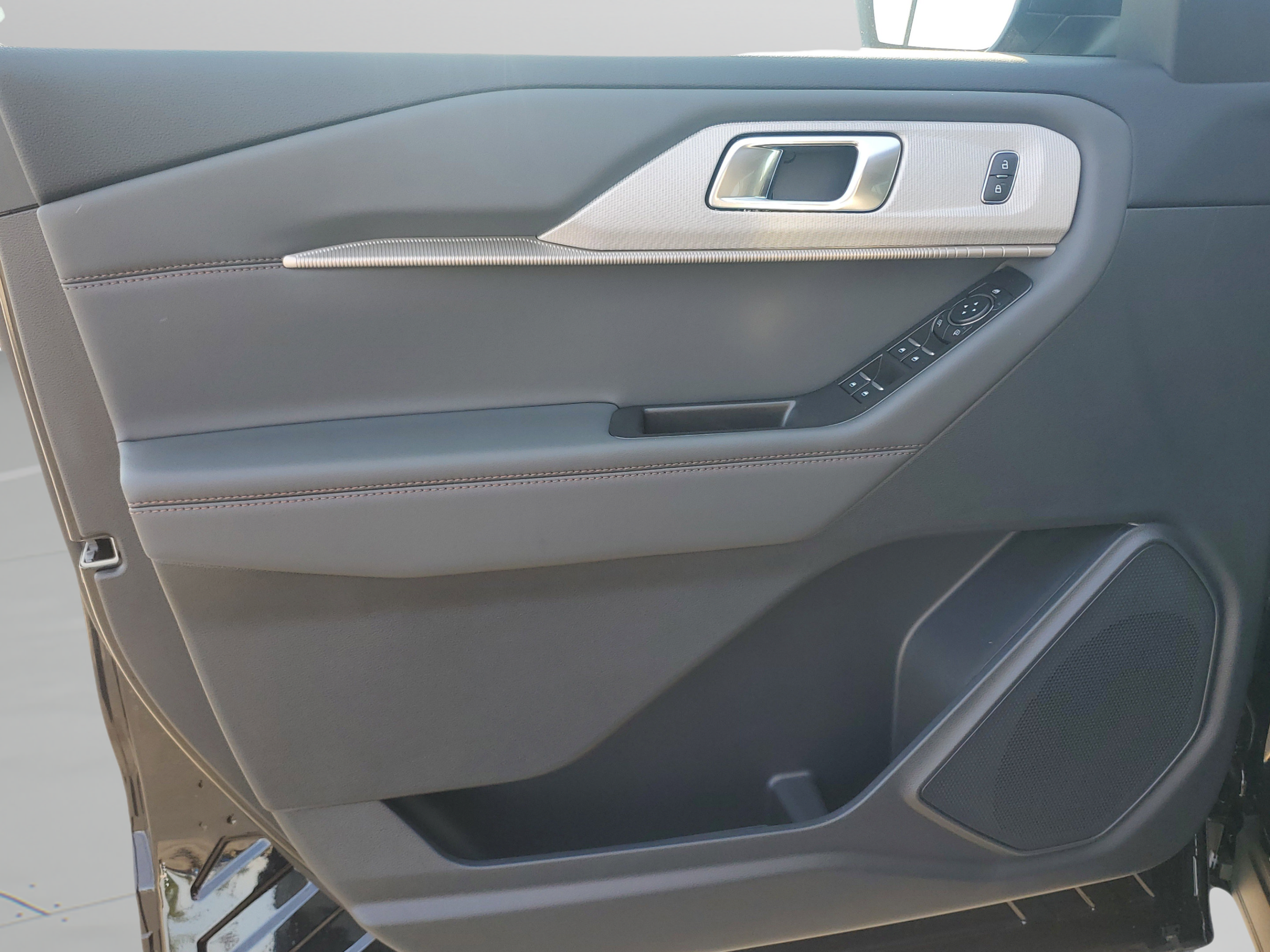New 2026 Ford Explorer Active AWD/4WD image 18
