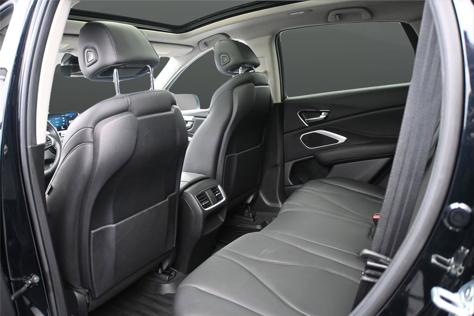 Certified 2024 Acura RDX SH-AWD image 11