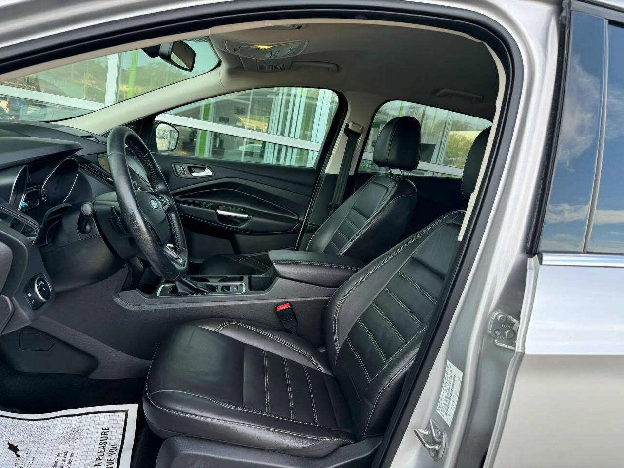 Used 2017 Ford Escape Titanium FWD image 10