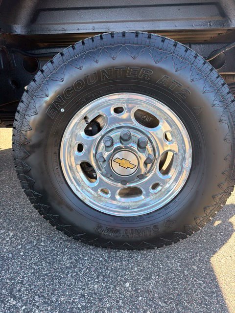 Used 2005 Chevrolet Silverado 1500 LS w/ Skid Plate Package AWD/4WD image 8