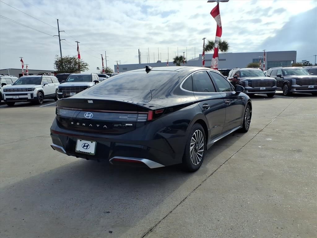 New 2025 Hyundai Sonata Limited image 5