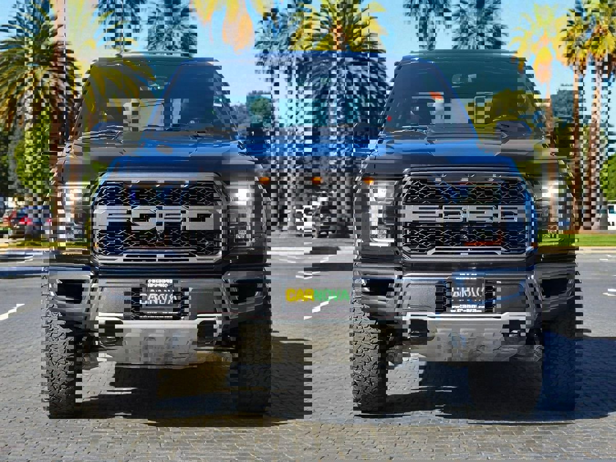 Used 2017 Ford F150 Raptor w/ Equipment Group 802A Luxury image 3