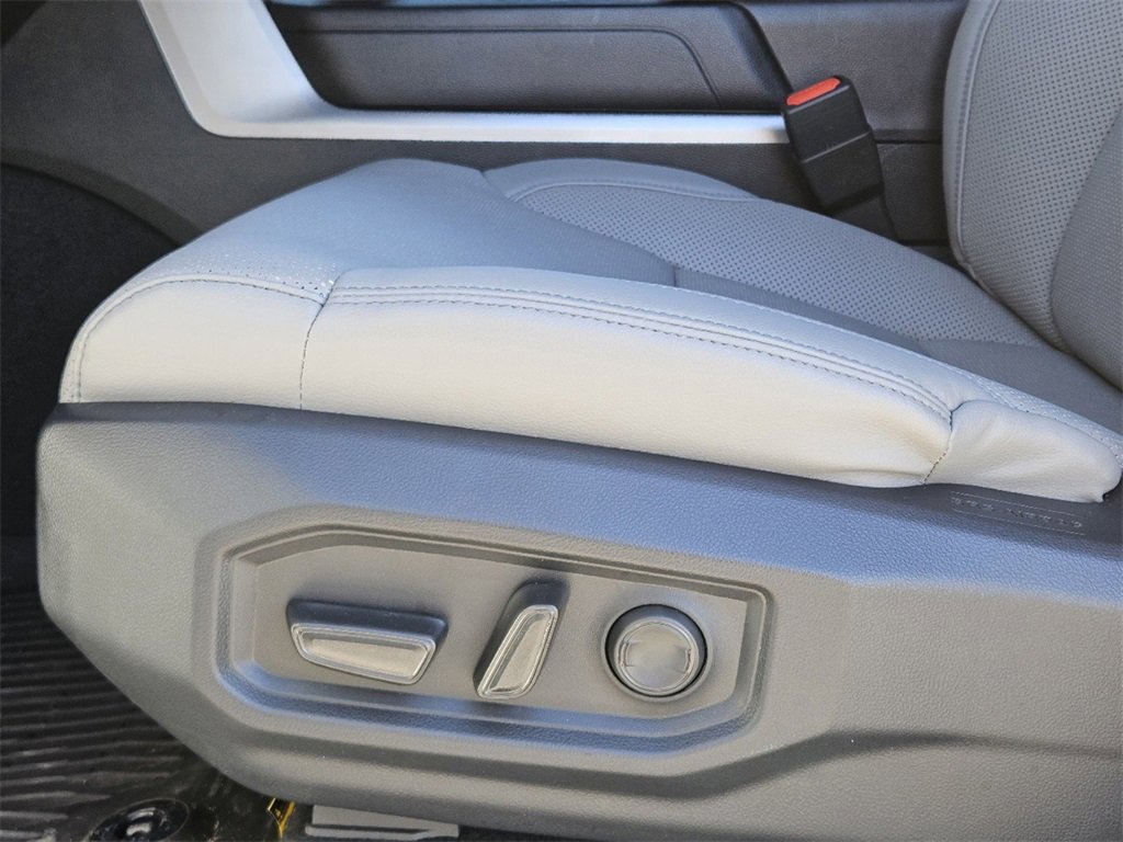 New 2025 Toyota Tundra SR5 w/ Blackout Package (GST) image 19