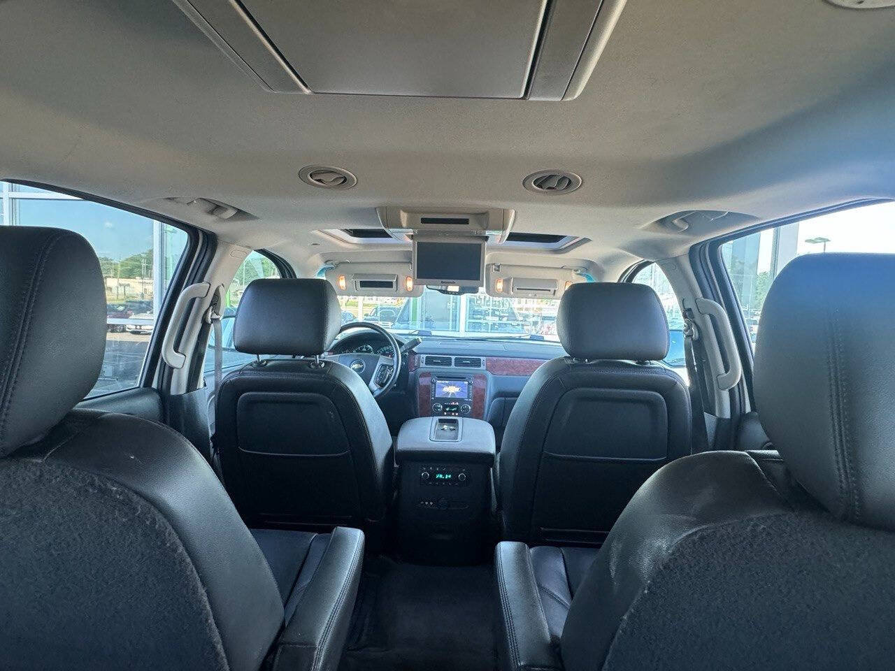 Used 2013 Chevrolet Suburban LTZ AWD/4WD image 11