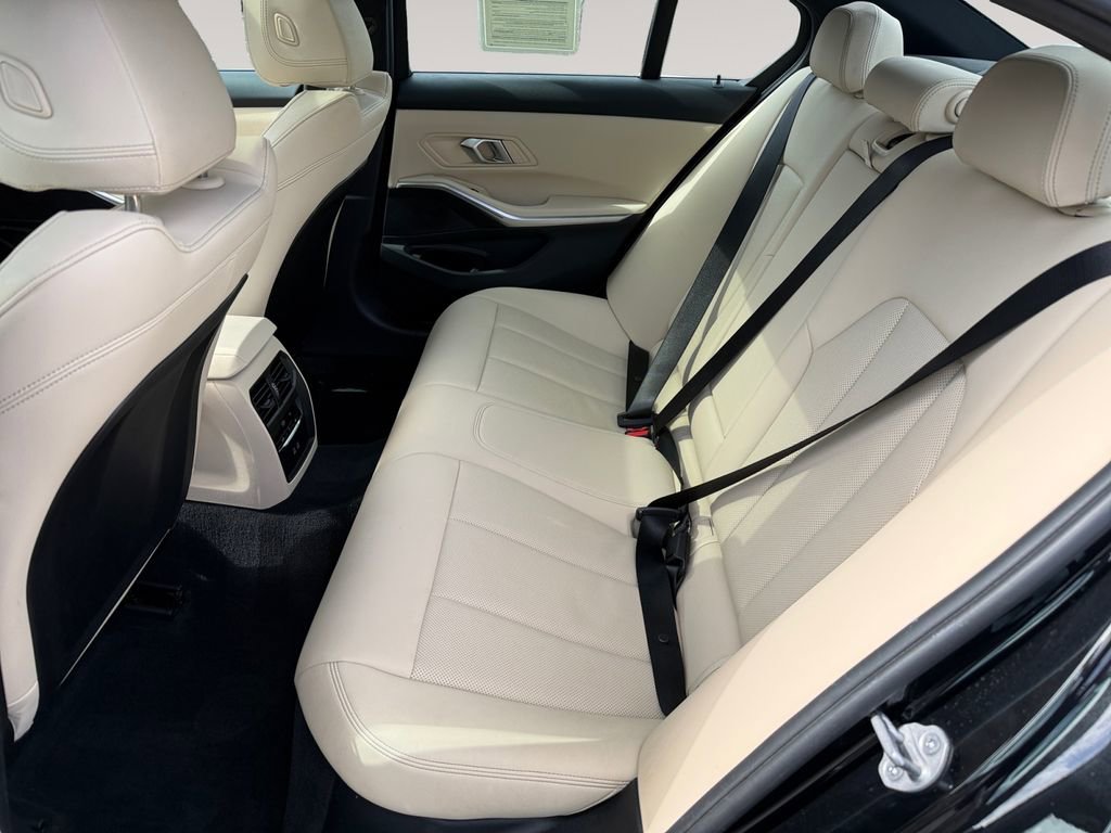 Certified 2025 BMW 330i xDrive Sedan w/ M Sport Package AWD/4WD image 13