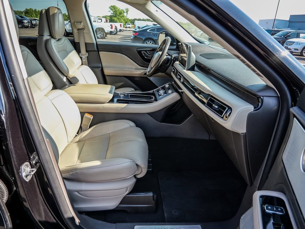 Used 2020 Lincoln Aviator Reserve w/ Equipment Group 202A AWD/4WD image 14