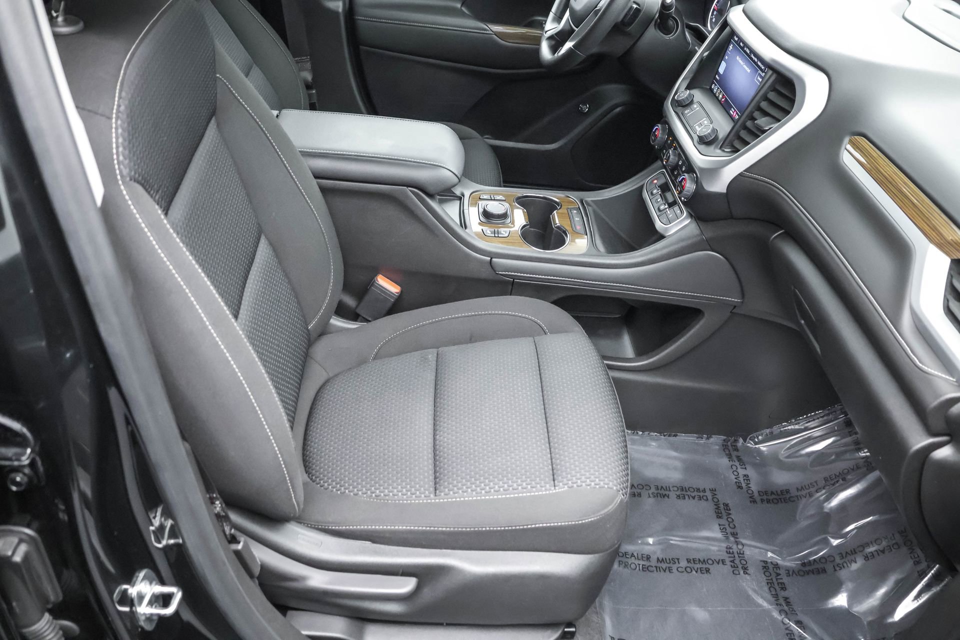 Used 2023 GMC Acadia SLE w/ Driver Convenience Package image 40