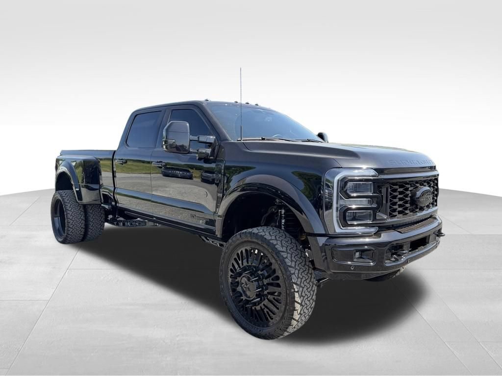 Used 2023 Ford F450 Platinum w/ FX4 Off-Road Package AWD/4WD image 31