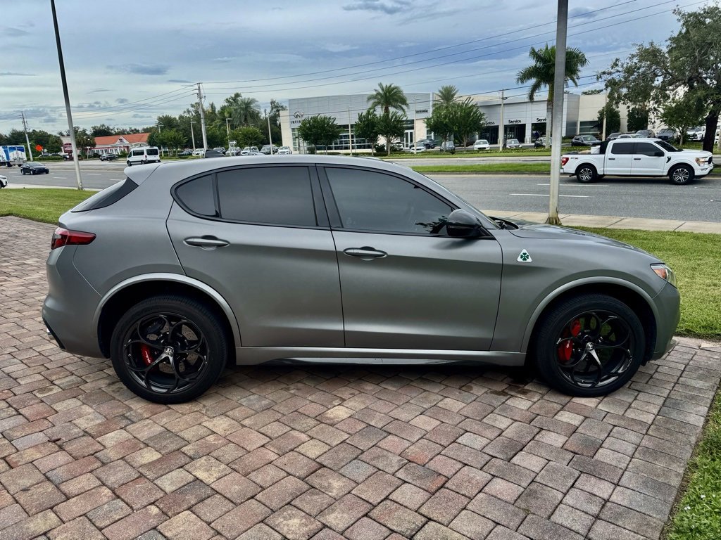 Used 2019 Alfa Romeo Stelvio Quadrifoglio image 4