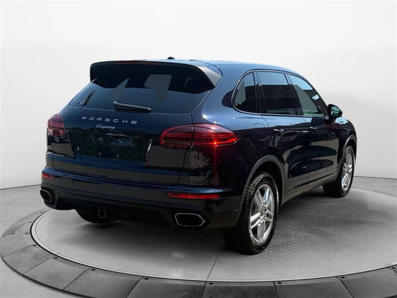 Used 2016 Porsche Cayenne w/ Premium Package AWD/4WD image 5