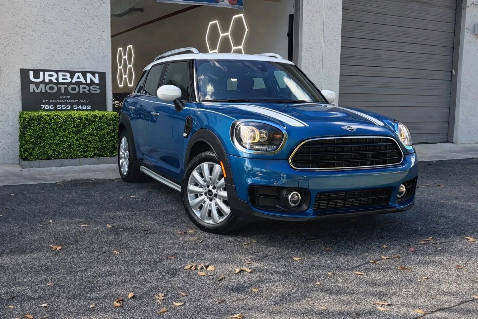 Used 2020 MINI Cooper Countryman image 1