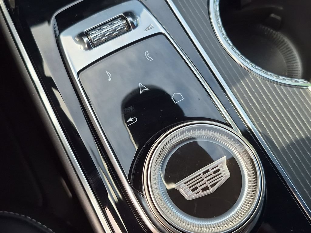 Used 2026 Cadillac Lyriq V AWD/4WD image 9