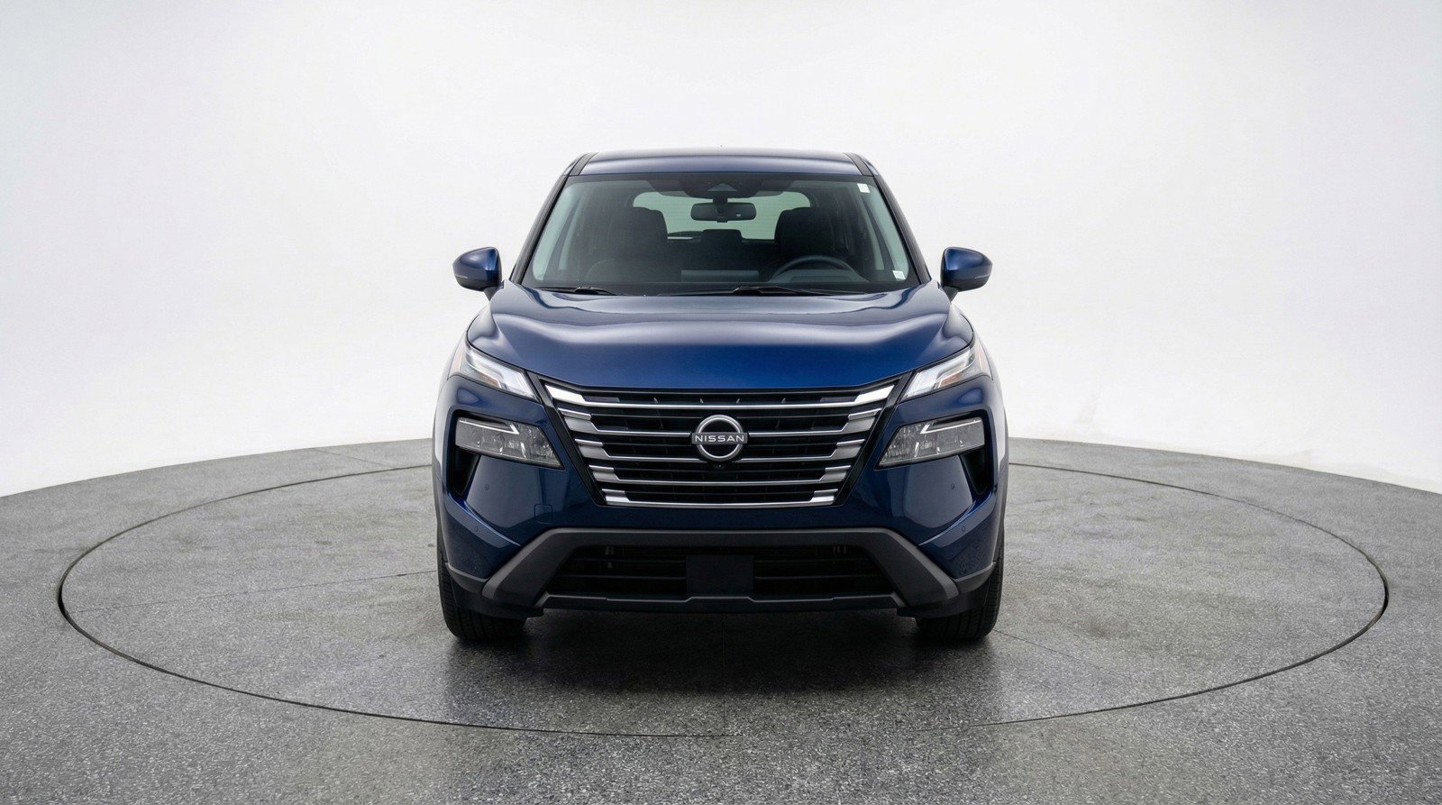 Used 2025 Nissan Rogue SV image 2