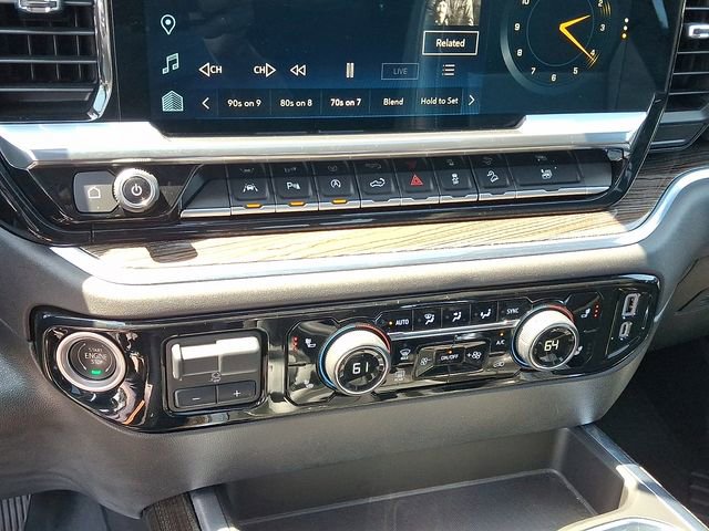 Used 2022 Chevrolet Silverado 1500 LT Trail Boss w/ LT Trail Boss Premium Package AWD/4WD image 12