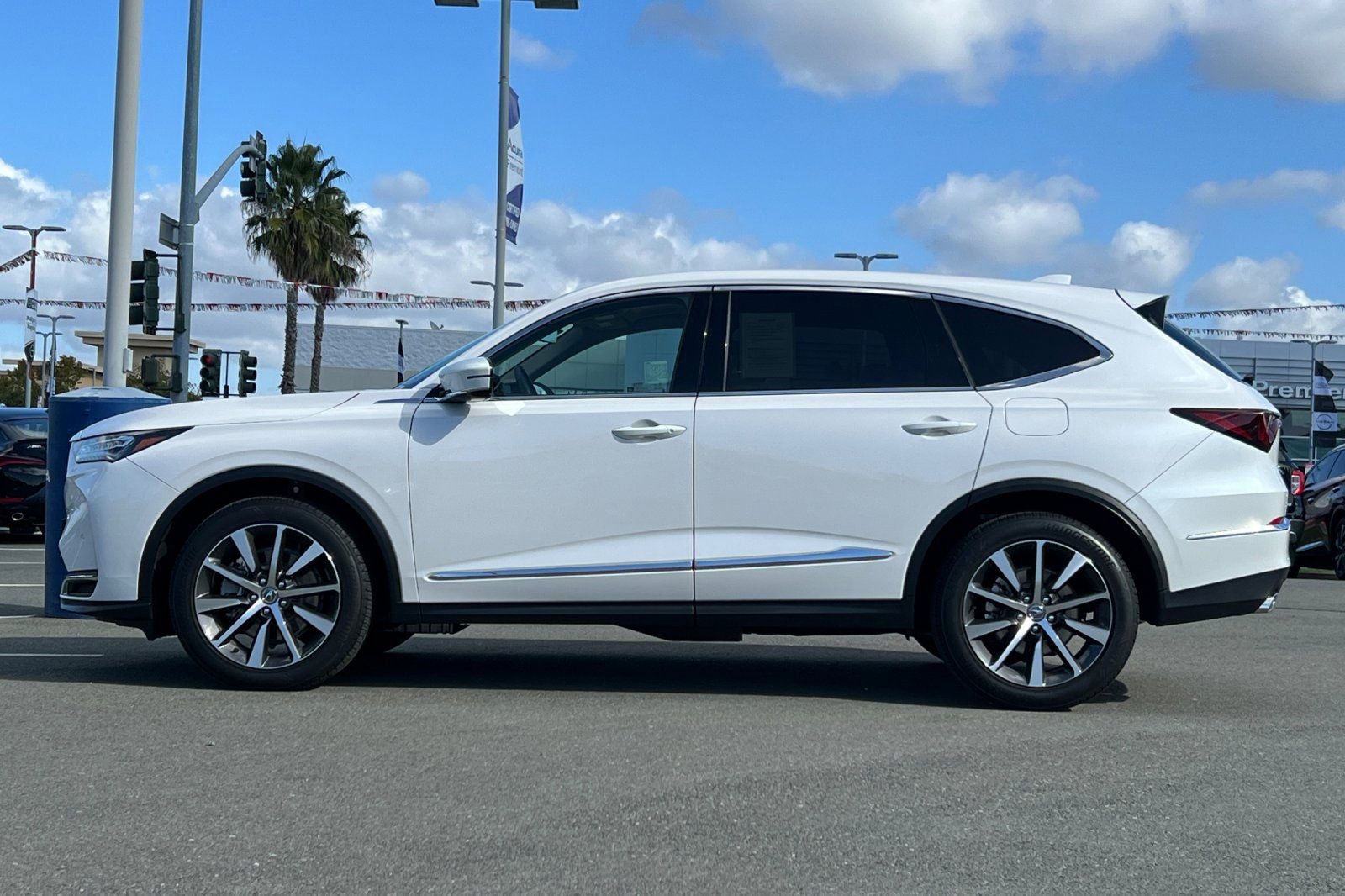 Used 2026 Acura MDX w/ Technology Package image 8