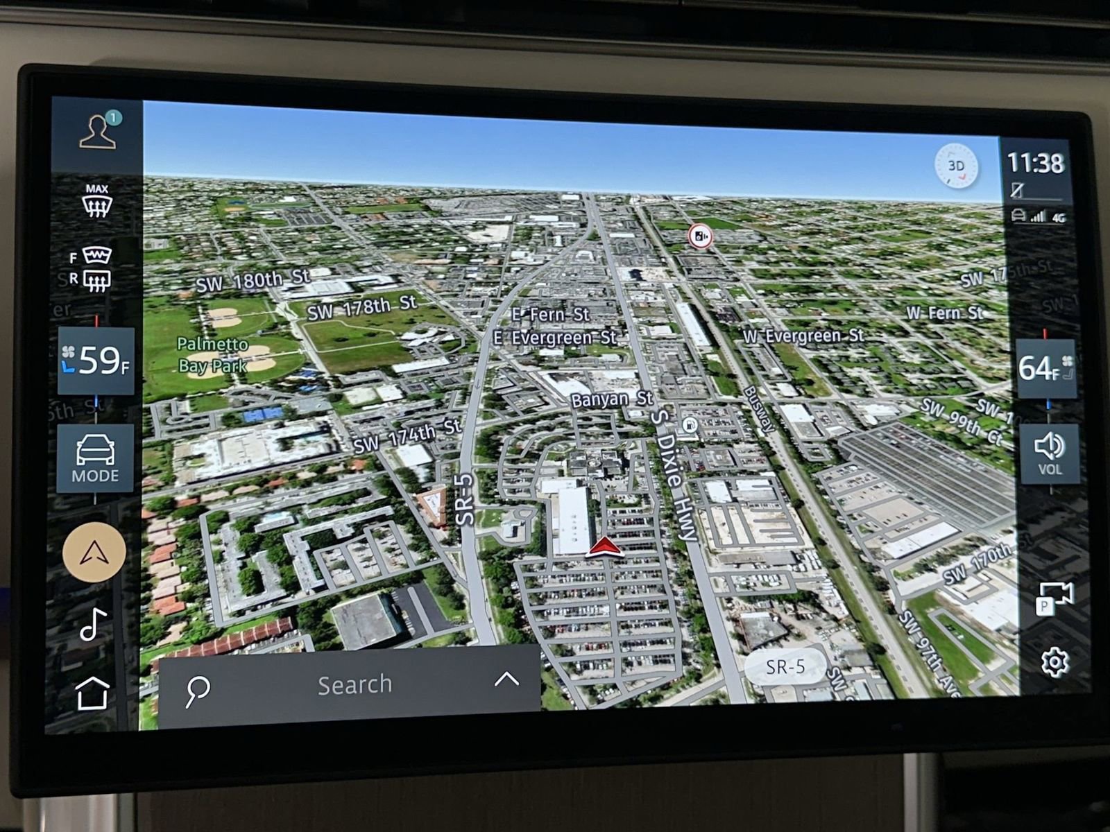 Used 2024 Land Rover Range Rover Long Wheelbase SE image 18