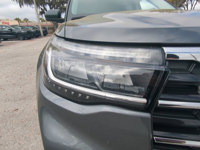 New 2026 Ford Explorer Active RWD image 11