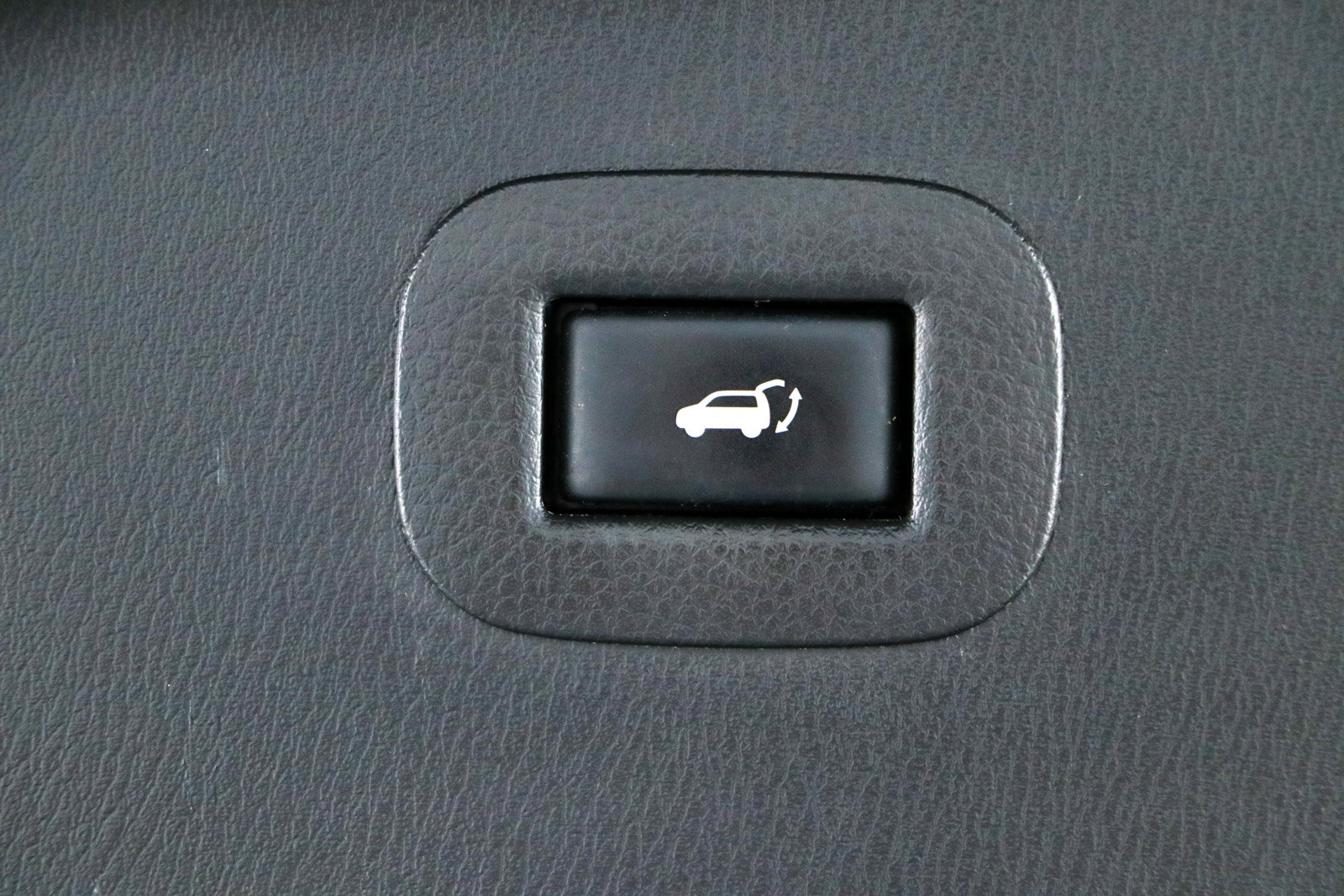 Used 2018 Nissan Armada SL w/ Premium Package RWD image 33