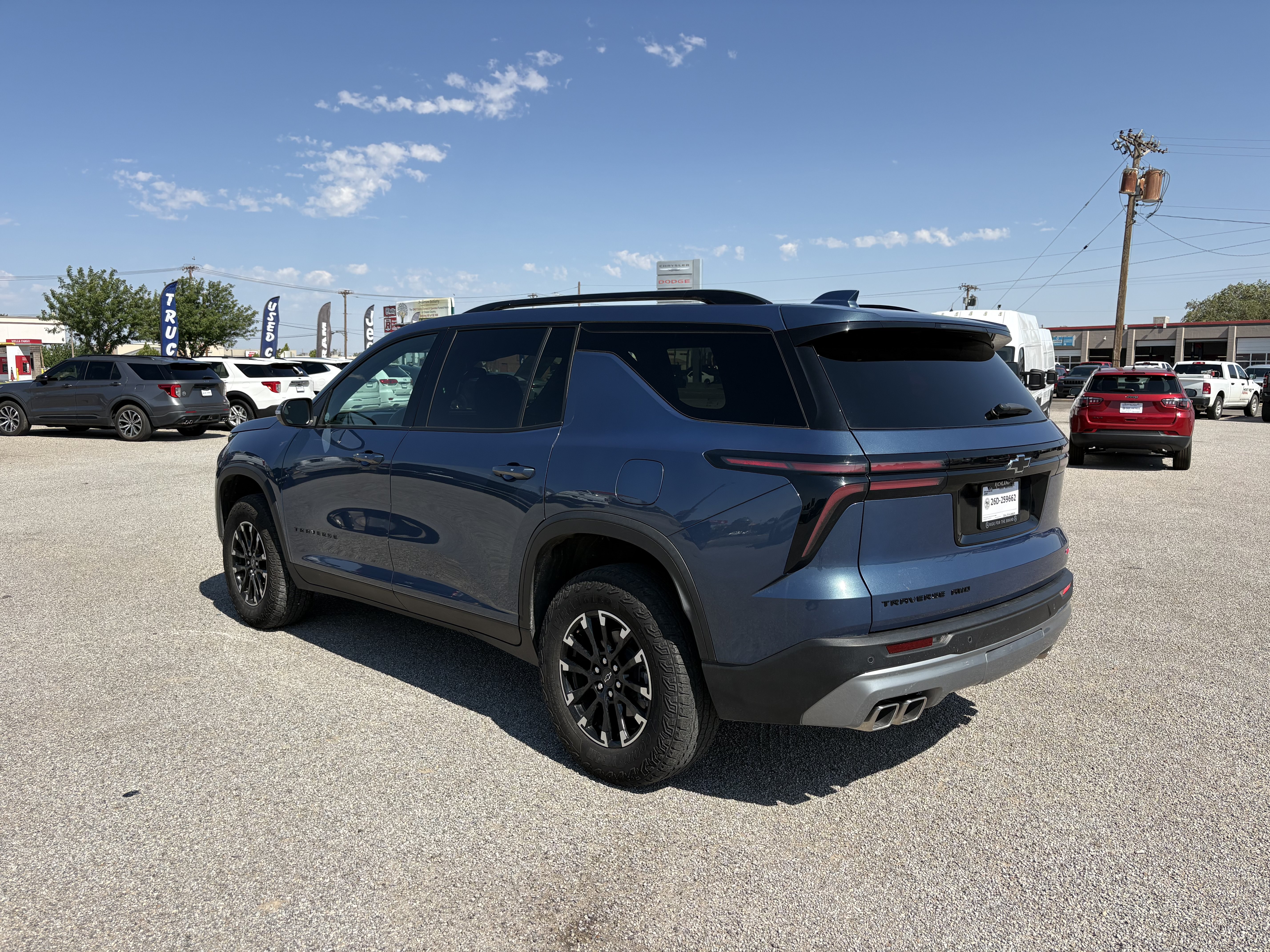Used 2025 Chevrolet Traverse Z71 AWD/4WD image 5