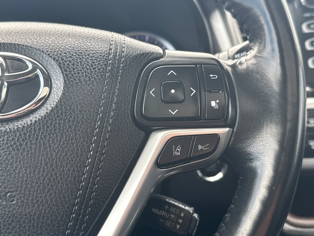 Used 2018 Toyota Highlander XLE image 20