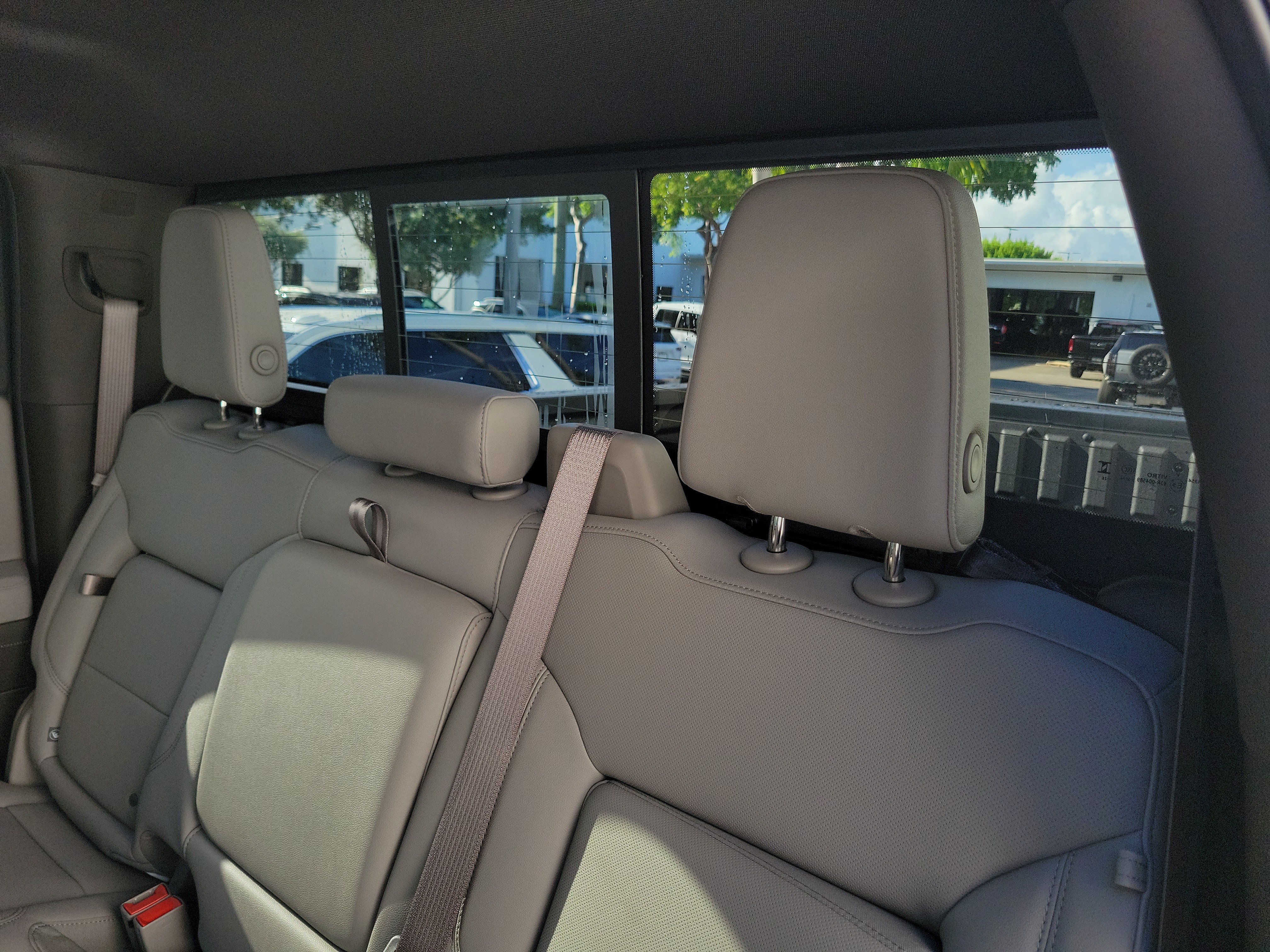 New 2026 GMC Sierra 1500 SLT w/ SLT Premium Package AWD/4WD image 13