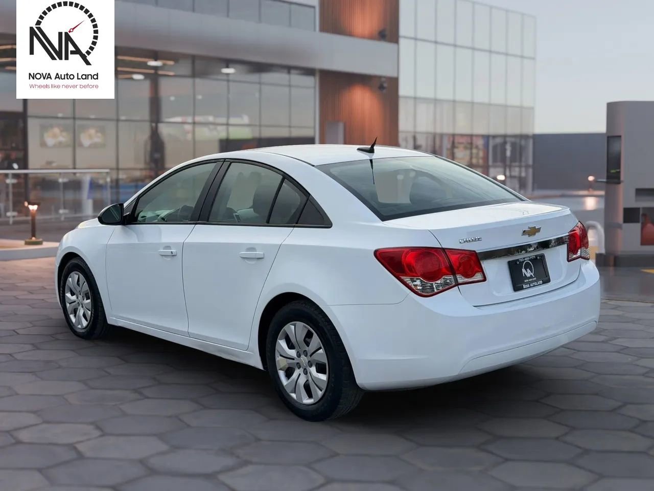 Used 2013 Chevrolet Cruze LS image 6