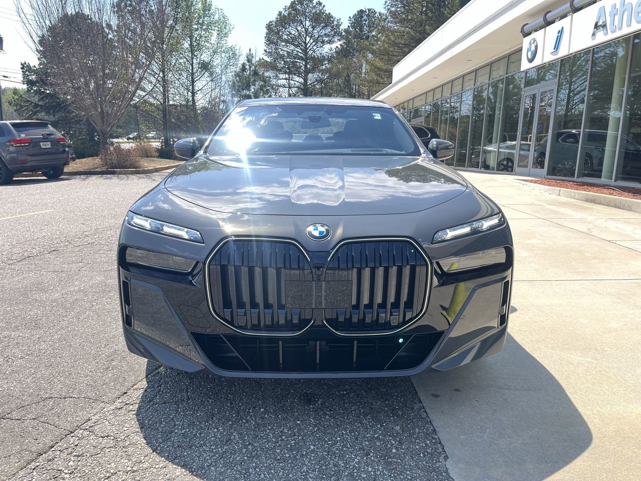 New 2026 BMW 760i xDrive w/ Executive Package image 3
