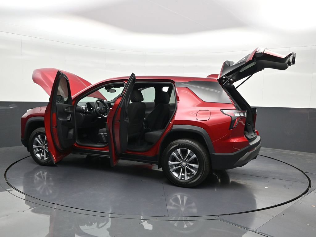 Used 2026 Chevrolet Equinox LT FWD image 37