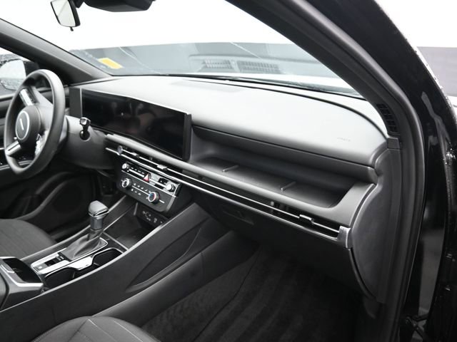 Used 2025 Hyundai Santa Cruz SE image 8