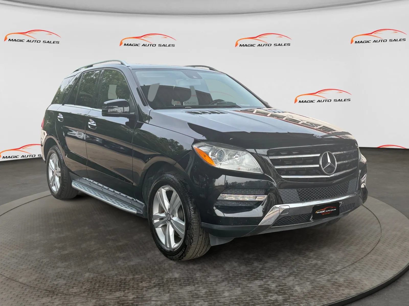 Used 2015 Mercedes-Benz ML 350 4MATIC w/ Premium 1 Package image 5