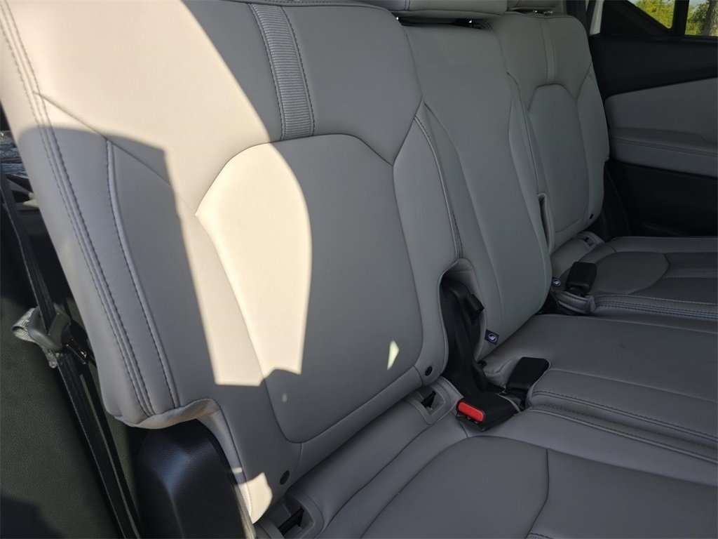 New 2025 Honda Pilot Touring image 24