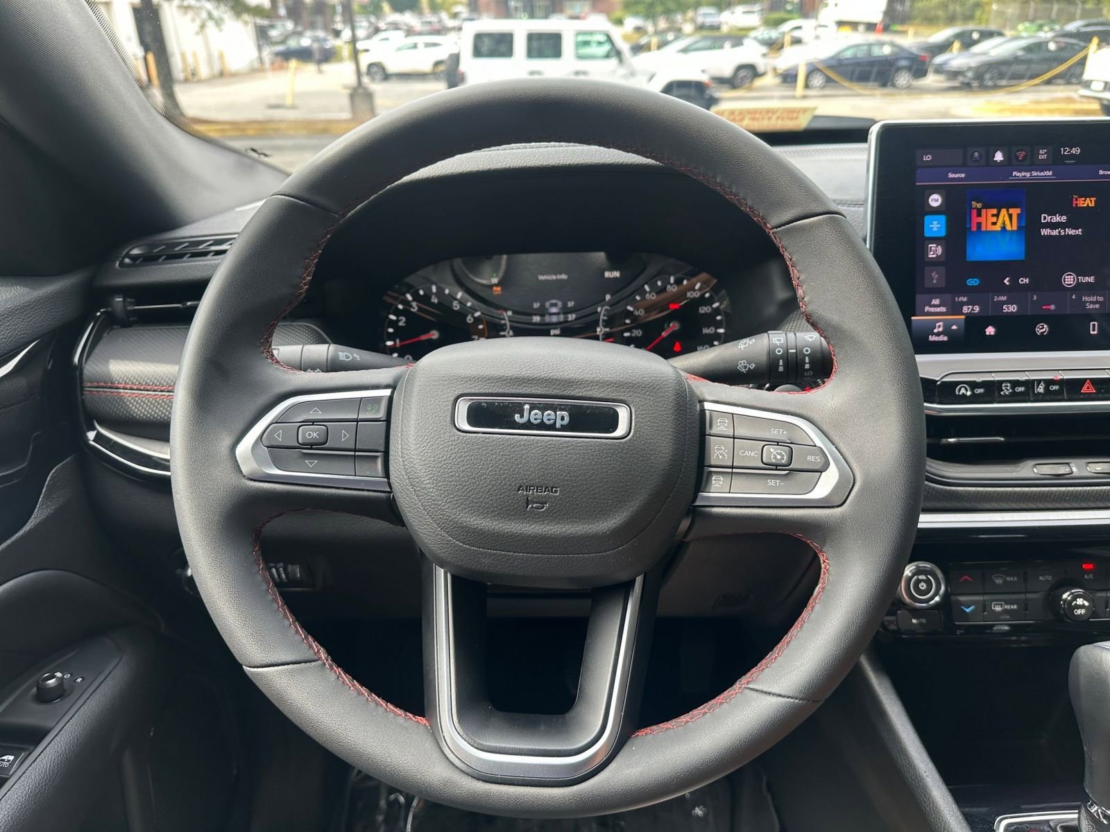 Used 2025 Jeep Compass Trailhawk image 34