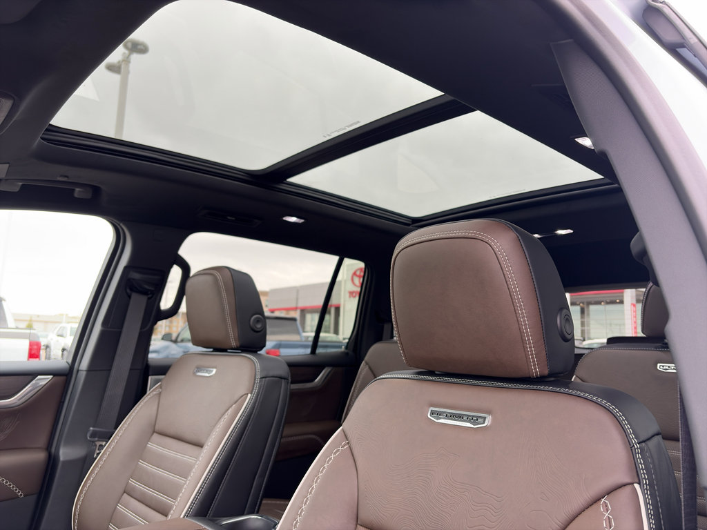 Used 2026 GMC Acadia Denali Ultimate w/ LPO, Floor Liner Package image 28