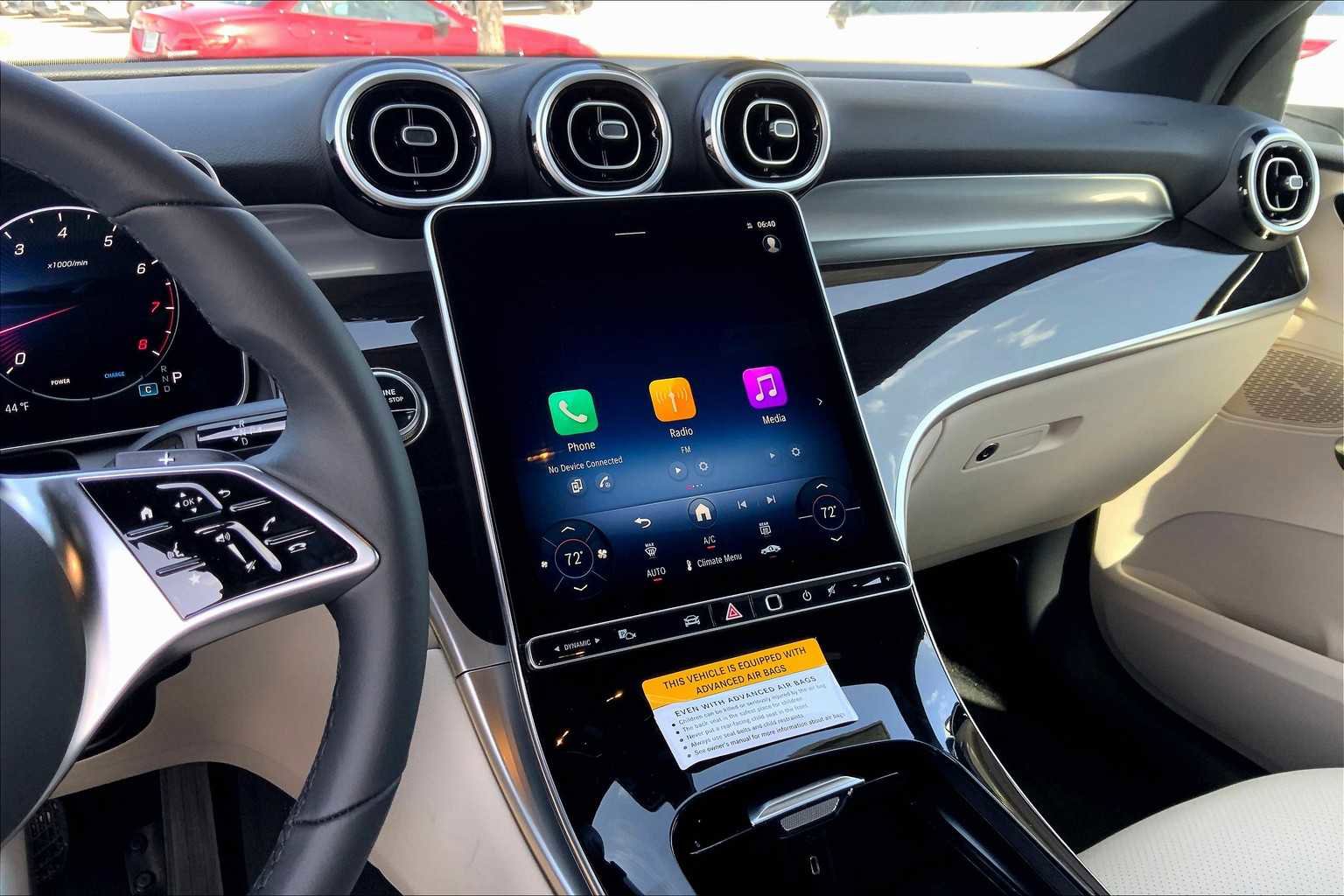 Certified 2025 Mercedes-Benz GLC 300 4MATIC image 8