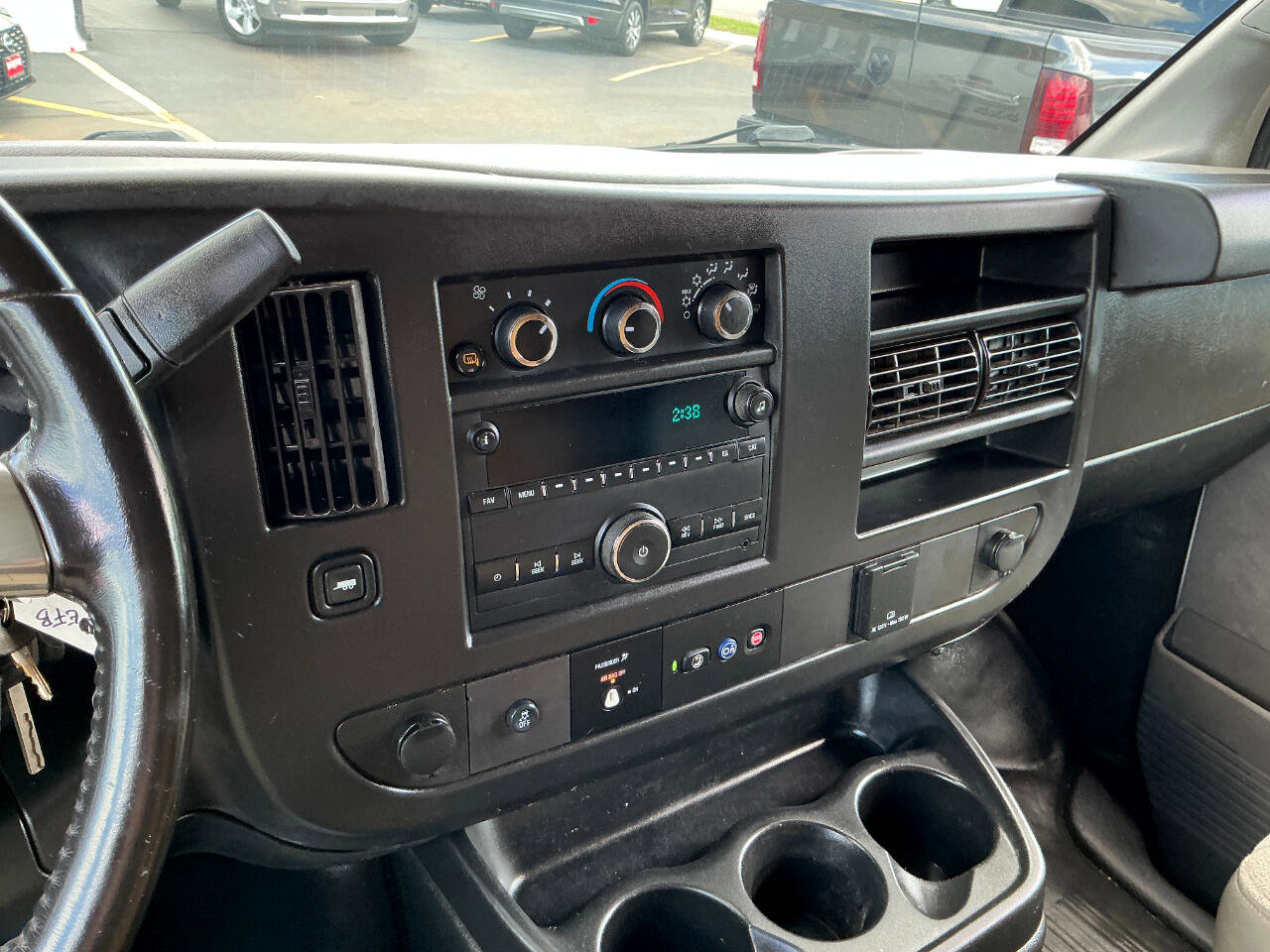 Used 2019 Chevrolet Express 3500 w/ Driver Convenience Package image 14